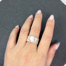 Load image into Gallery viewer, Mabé Pearl & Gold Ring Wide Square Stacking Ring