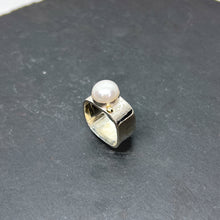 Load image into Gallery viewer, Mabé Pearl & Gold Ring Wide Square Stacking Ring