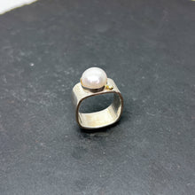Load image into Gallery viewer, Mabé Pearl & Gold Ring Wide Square Stacking Ring