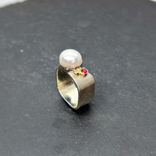 Load image into Gallery viewer, Mabé Pearl & Ruby Wide Square Ring
