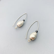 Load image into Gallery viewer, Brushed Silver and Hematite Earrings