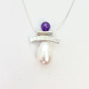 Balance Inukshuk Color stone and Pearl Necklace