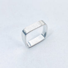 Load image into Gallery viewer, Medium Scribble Stacking Ring