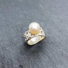 Load image into Gallery viewer, Woven Basket Large Pearl Ring