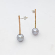 Load image into Gallery viewer, Grey Pearl Gold-Filled Earrings