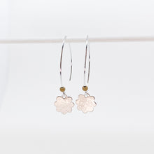 Load image into Gallery viewer, Medium Scribble Flower Earrings