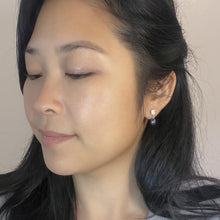 Load image into Gallery viewer, Black Pearl Cube Studs Earrings