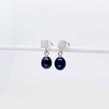 Load image into Gallery viewer, Black Pearl Cube Studs Earrings