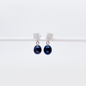 Black Pearl Cube Studs Earrings