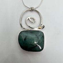 Load image into Gallery viewer, Emerald Scroll Necklace No.4