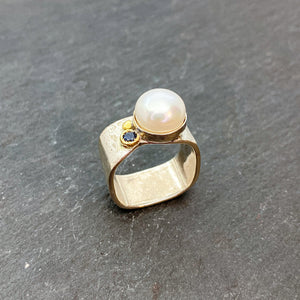 Large Mabe Pearl and Gold Ring