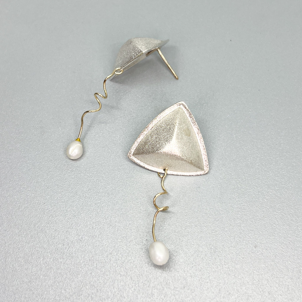 Triangle Spiral Pearl Stud Earrings – Chi's Creations Jewelry