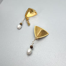Load image into Gallery viewer, Vermeil Gold Tiger Eye and Pearl Clip-On Earrings