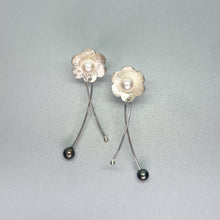Load image into Gallery viewer, Pearl Flower Drop Earrings