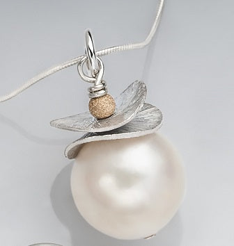 Acorn White Pearl Necklace