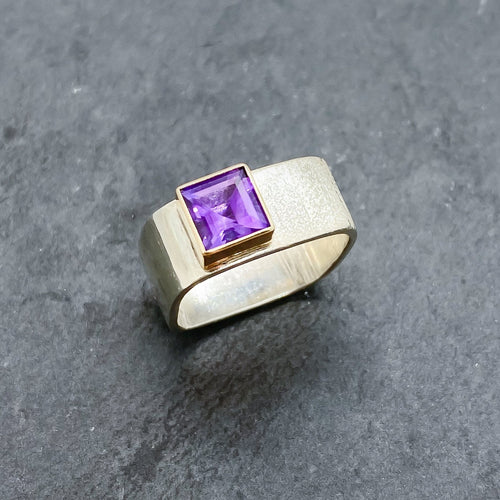 Amethyst Bezel Ring Size 7.5-8