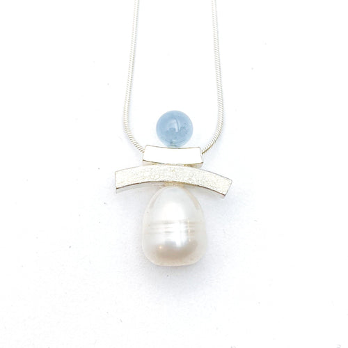 Balance Inukshuk Color stone and Pearl Necklace