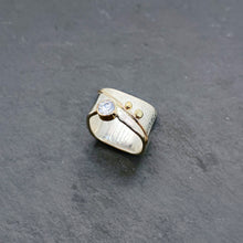 Load image into Gallery viewer, CZ Diamond Blossom Ring