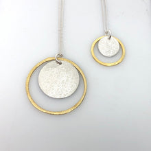 Load image into Gallery viewer, Golden Scribbled Disc Necklace