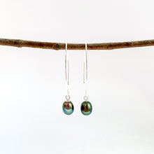 Load image into Gallery viewer, Pearl Drop Earrings