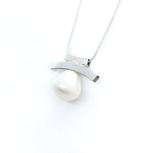 Balance Pearl Double Slider Necklaces