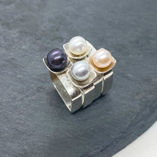 Square on Square Stacking Ring