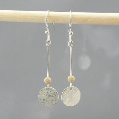 Small Scribble Disc Short Earrings