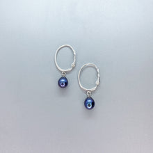 Load image into Gallery viewer, Lever back Pearl Earrings