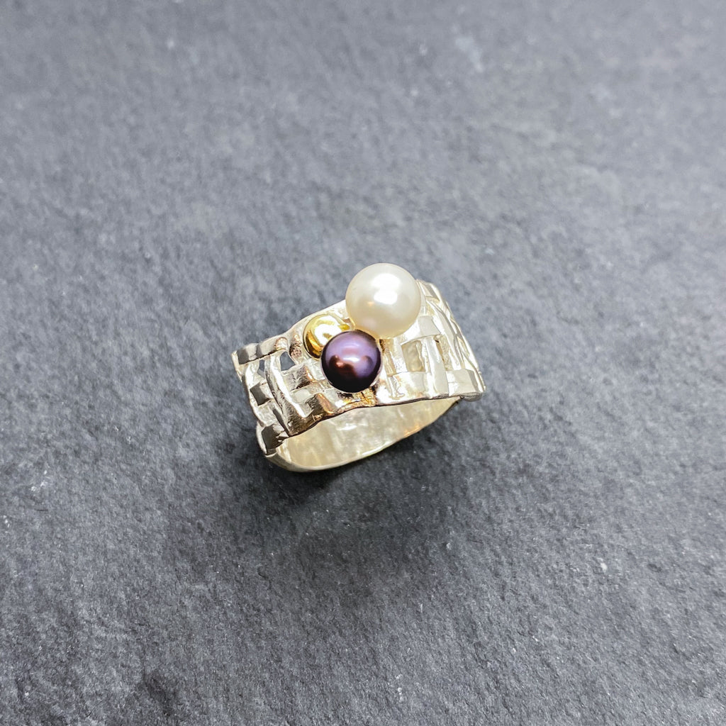 Woven Basket Twin Pearl Ring