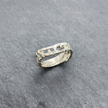Load image into Gallery viewer, Skinny Plain Woven Basket Rings