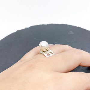Woven Basket Large Pearl Ring